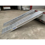 aluminium_oprijplaten_met_een_lengte_van_25_meter