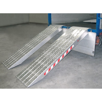 aluminium_oprijplaten_met_aluminium_toplaag_45_meter_10445kg